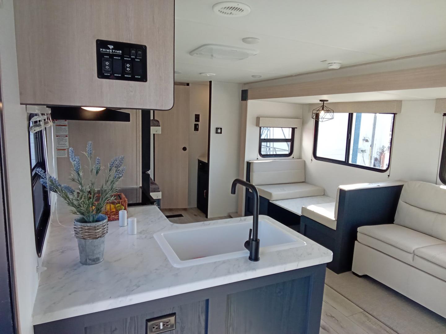 2025 Prime Time Avenger LE 26DBSLE - Image 27