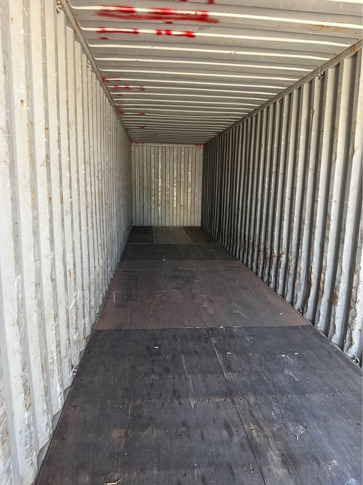 Used 40 High Cube Shipping Container – Solid & Spacious! - Image 5