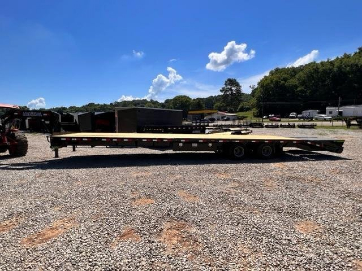 New2023 Load Trail 102" x 40' Tandem Low-Pro 40K GVWR Gooseneck Equipment Trailer - Image 14