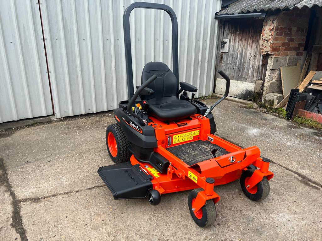 2025 Kubota Z412 Lawn Mower - Image 7