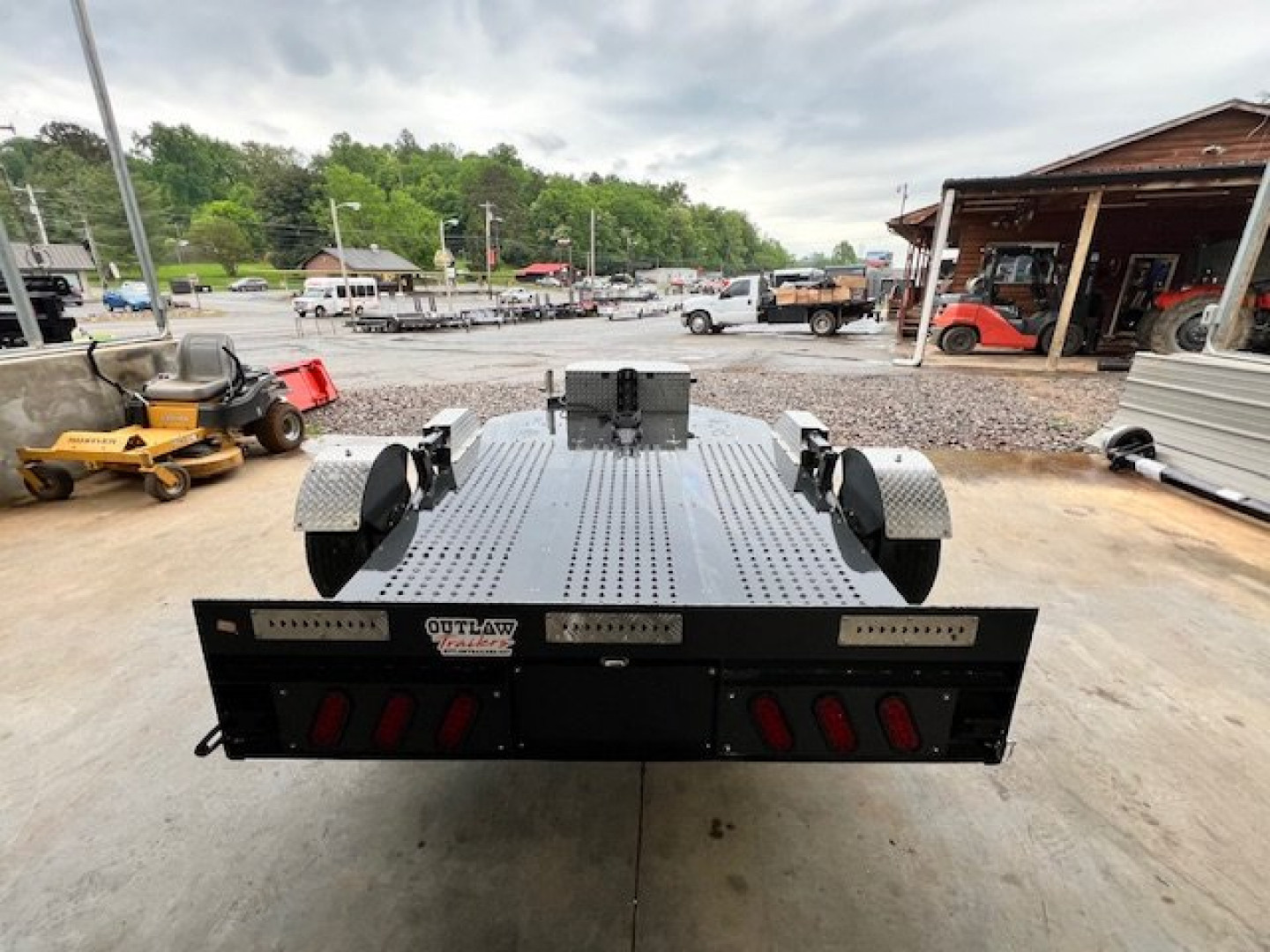 New2024 OUTLAW TRAILERS 9' Hillcrest Hyd. Drop Deck Motorcycle Trailer Utility Trailer - Image 11