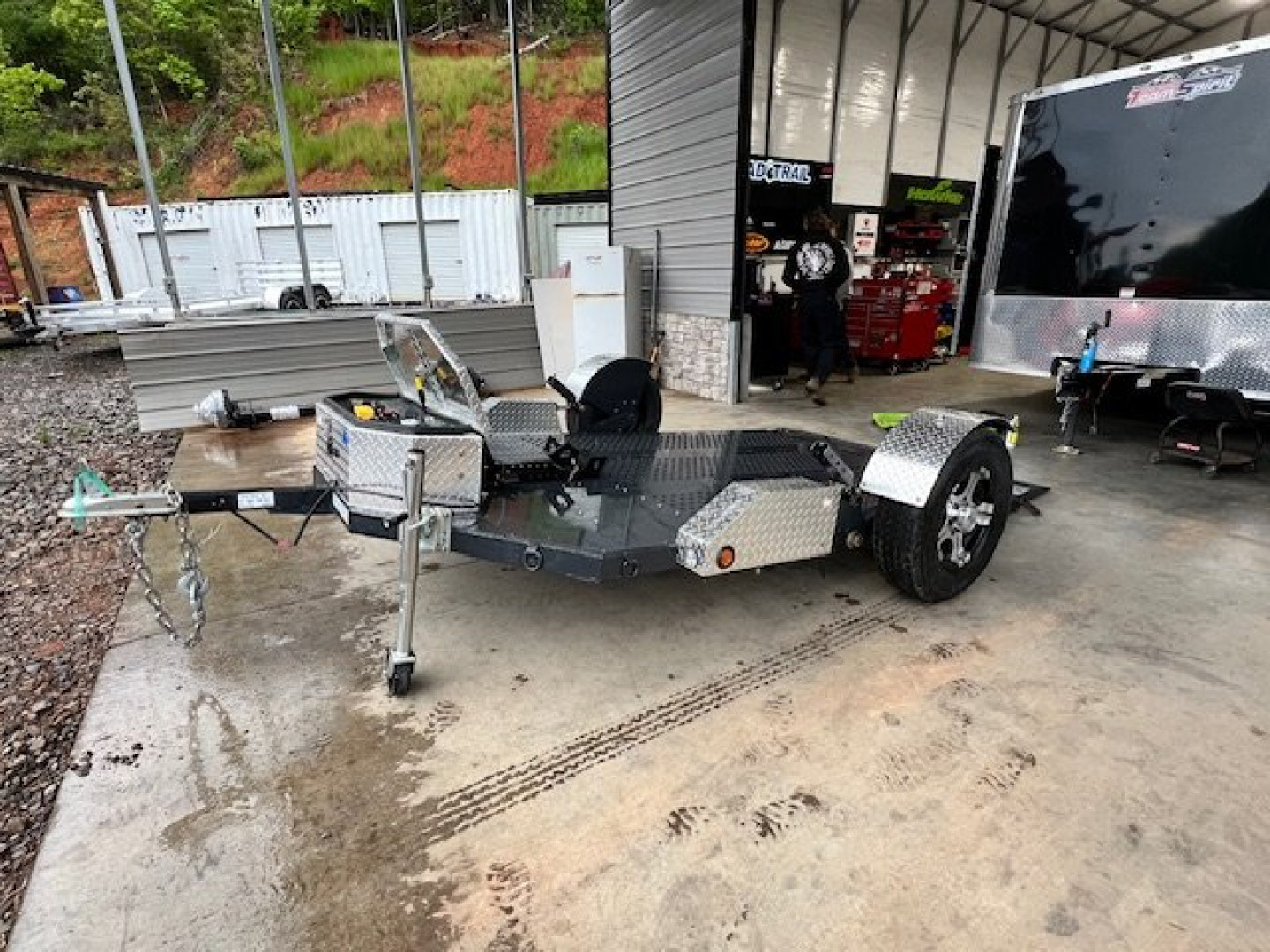 New2024 OUTLAW TRAILERS 9' Hillcrest Hyd. Drop Deck Motorcycle Trailer Utility Trailer - Image 15