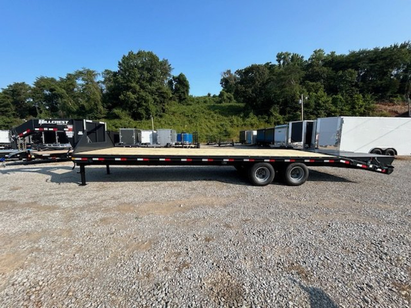New2025 Hillcrest Trailers 25+5 24.9K Gooseneck Equipment Trailer - Image 9