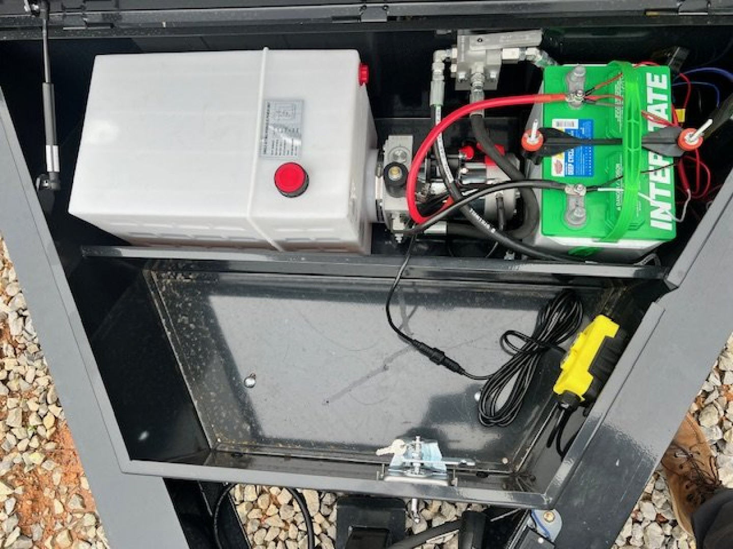 NewHillcrest Dump 7x14 14K 40" W/ Hyd Jack & HD Tube Ramps - Image 7