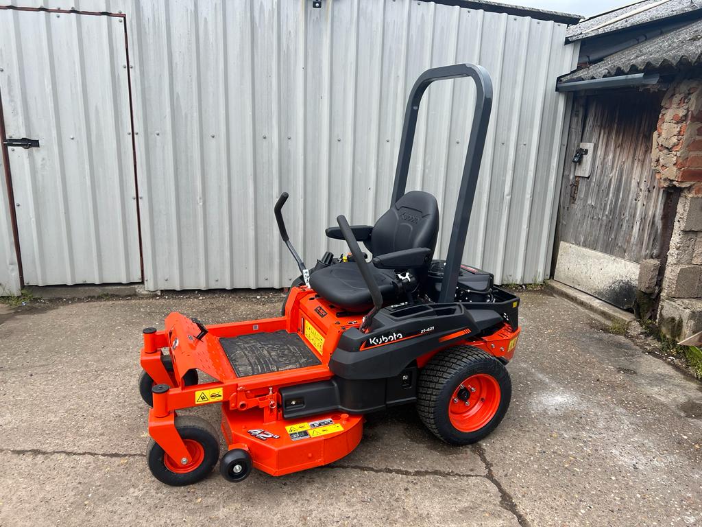 2025 Kubota Z412 Lawn Mower - Image 9