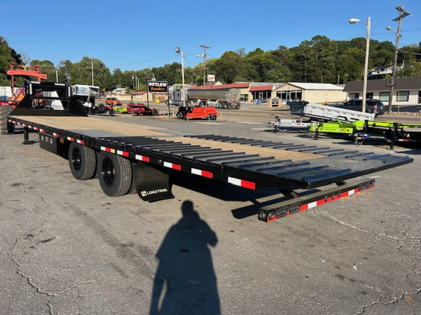 New2026 Load Trail 102x32 hyd dove Equipment Trailer - Image 2