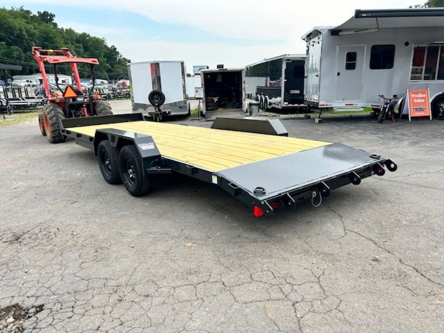 New2025 Hillcrest Trailers 20+2 7k (two brake) Car Hauler - Image 3