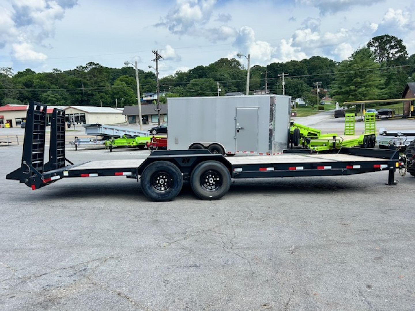 New2025 Hillcrest Trailers 22+2 16k Equipment Trailer - Image 3