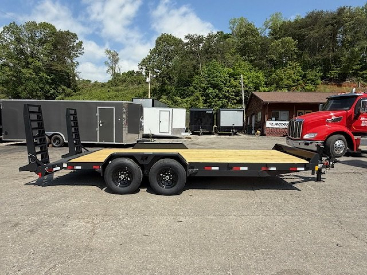 New2025 Hillcrest Trailers 18+2 14k Equipment Trailer - Image 5