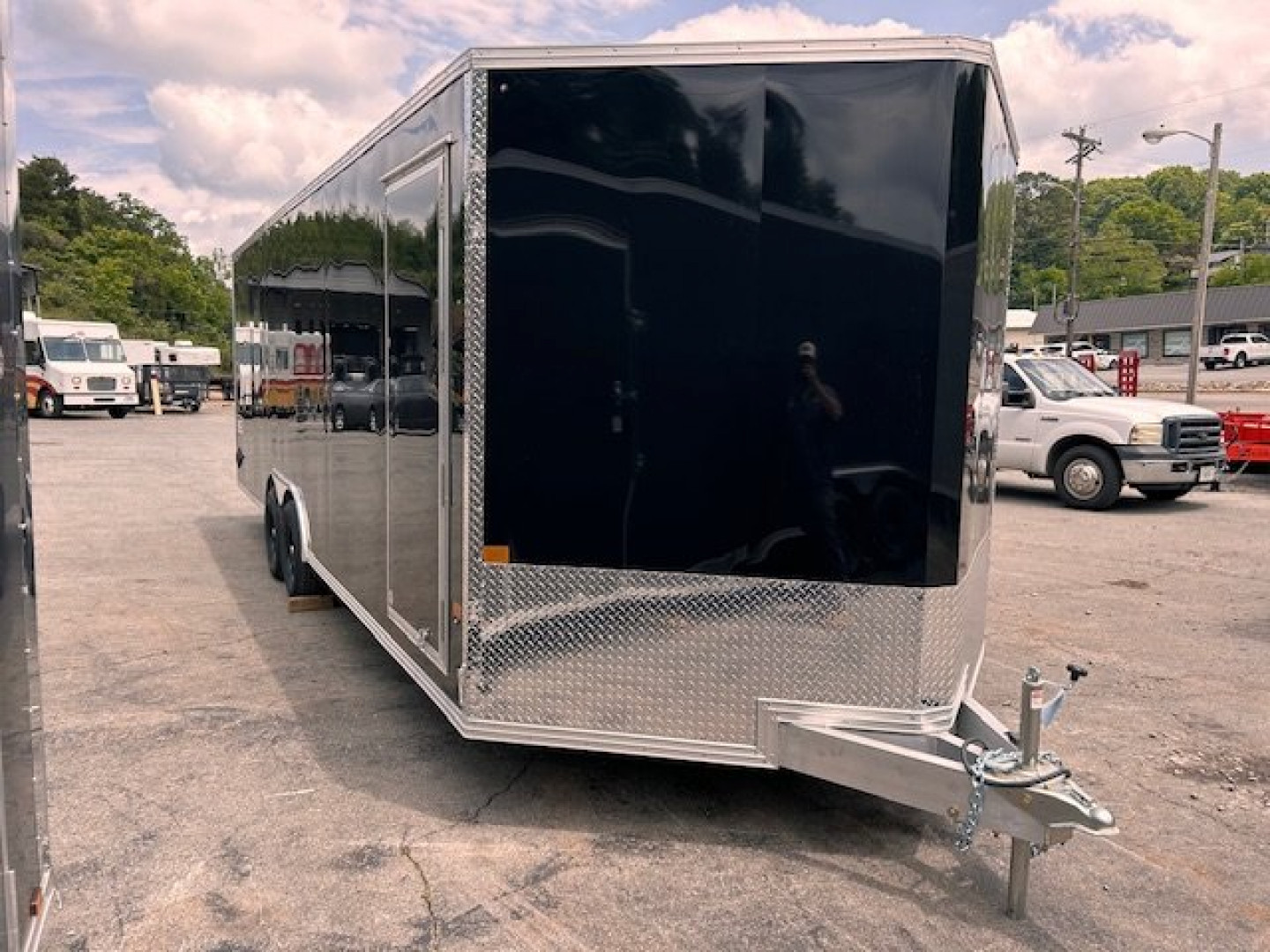 New2025 Stealth Trailers 8.5X24 xlt 10K Cargo / Enclosed Trailer - Image 4