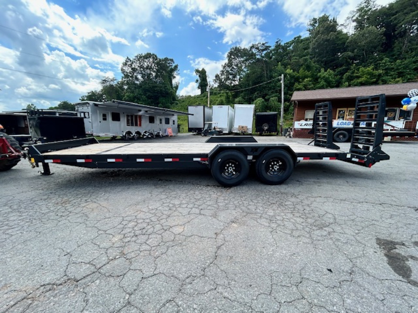 New2025 Hillcrest Trailers 22+2 16k Equipment Trailer - Image 6