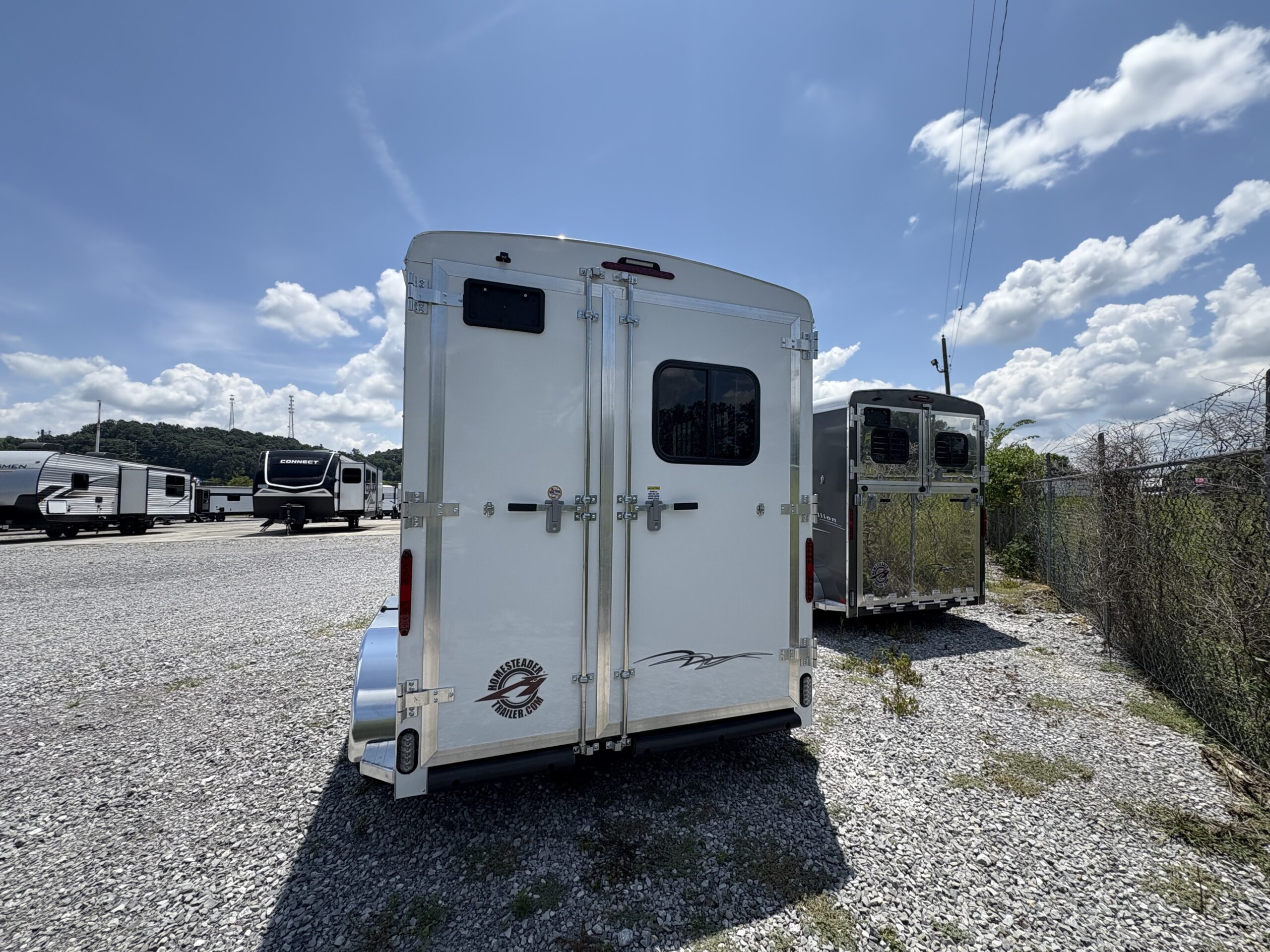 2026 HOMESTEADER STALLION 213SB 2 HORSE SLANT LOAD - BUMPER - Image 4