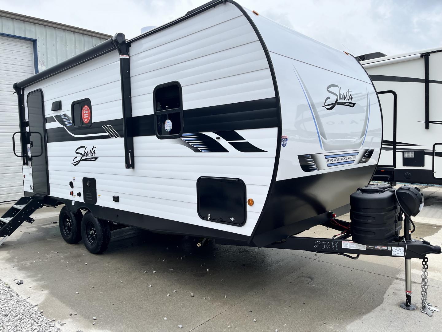 2025 FOREST RIVER SHASTA 20RB - Image 4