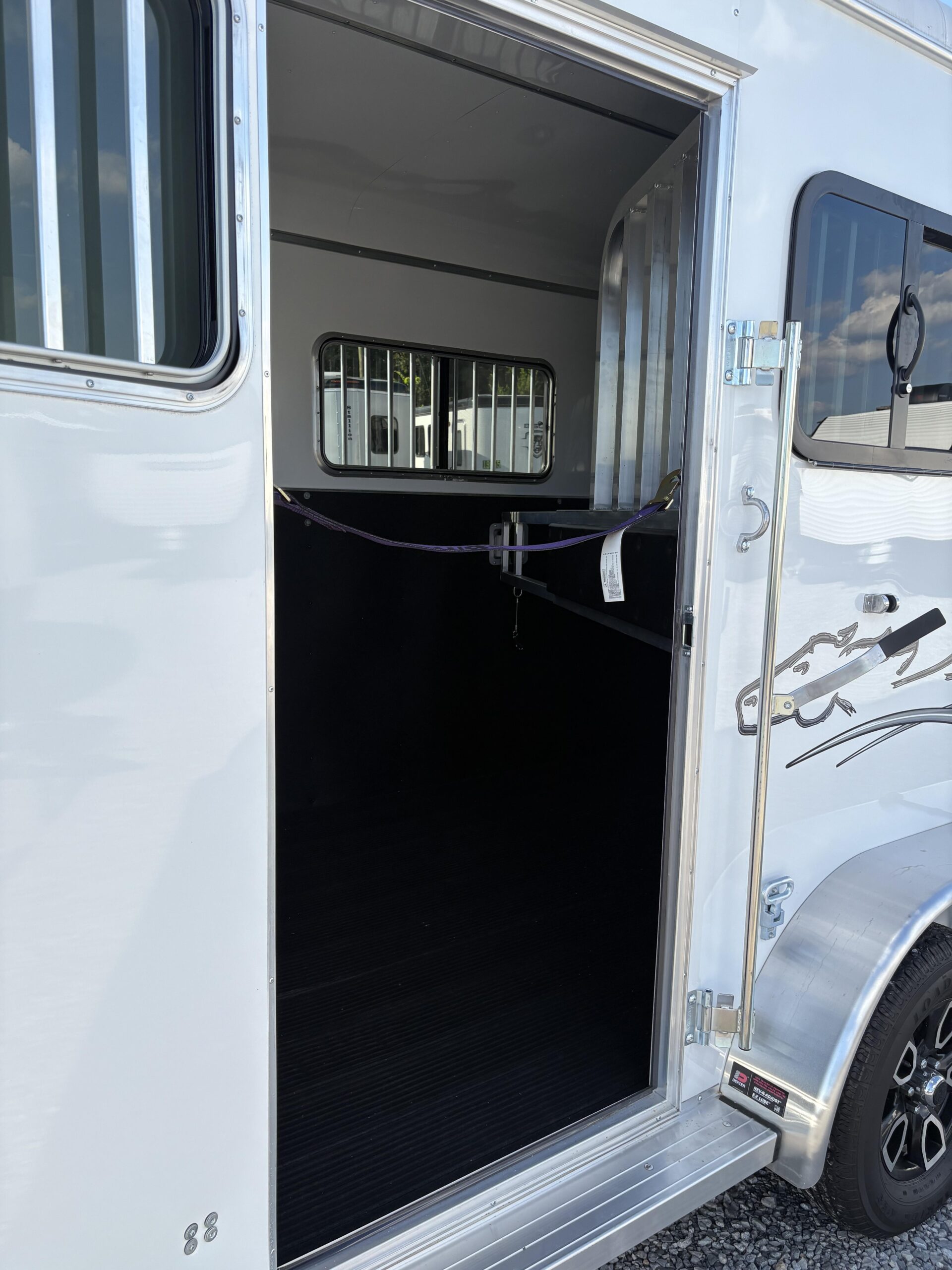 2025 HOMESTEADER STALLION 2 HORSE SLANT LOAD - BUMPER 213SB - Image 5