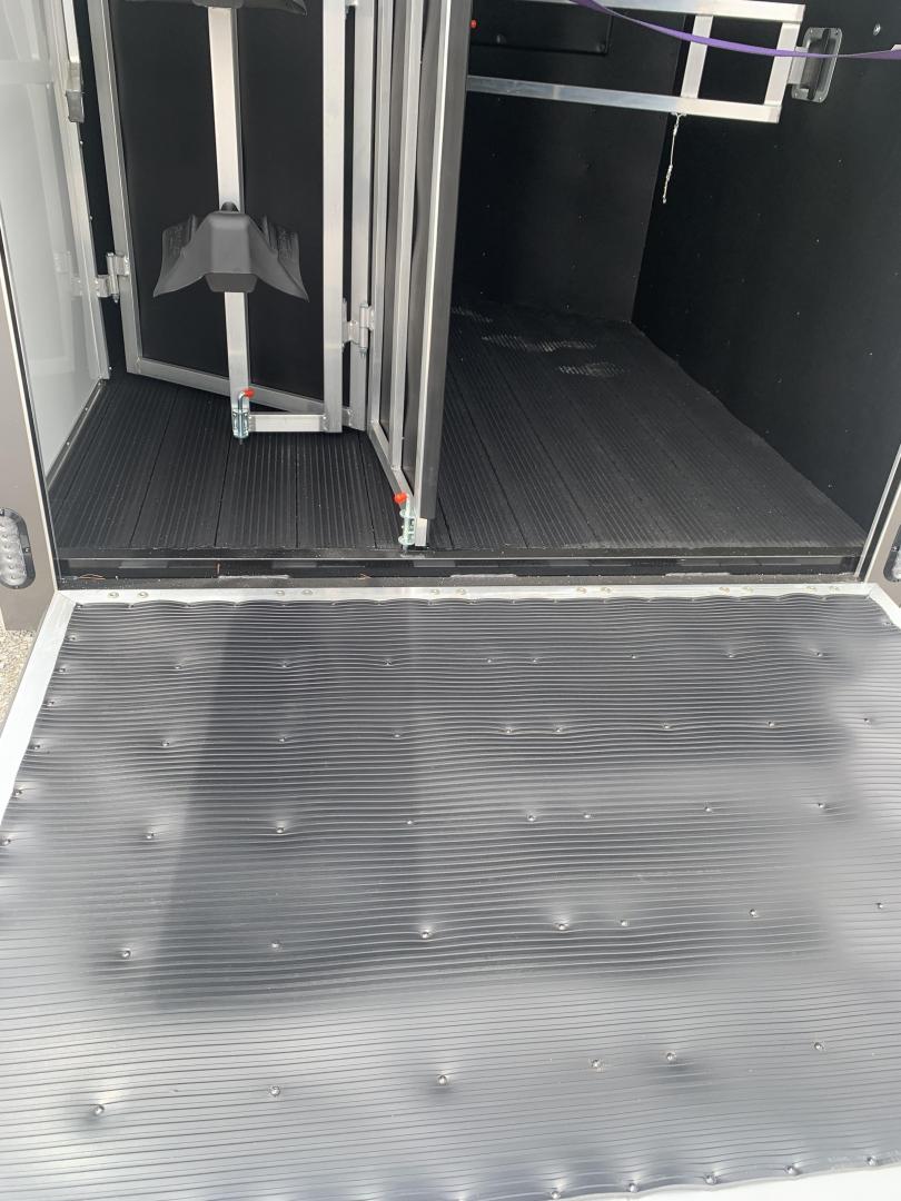 2025 HOMESTEADER STALLION 213SB 2 HORSE SLANT LOAD - Image 13