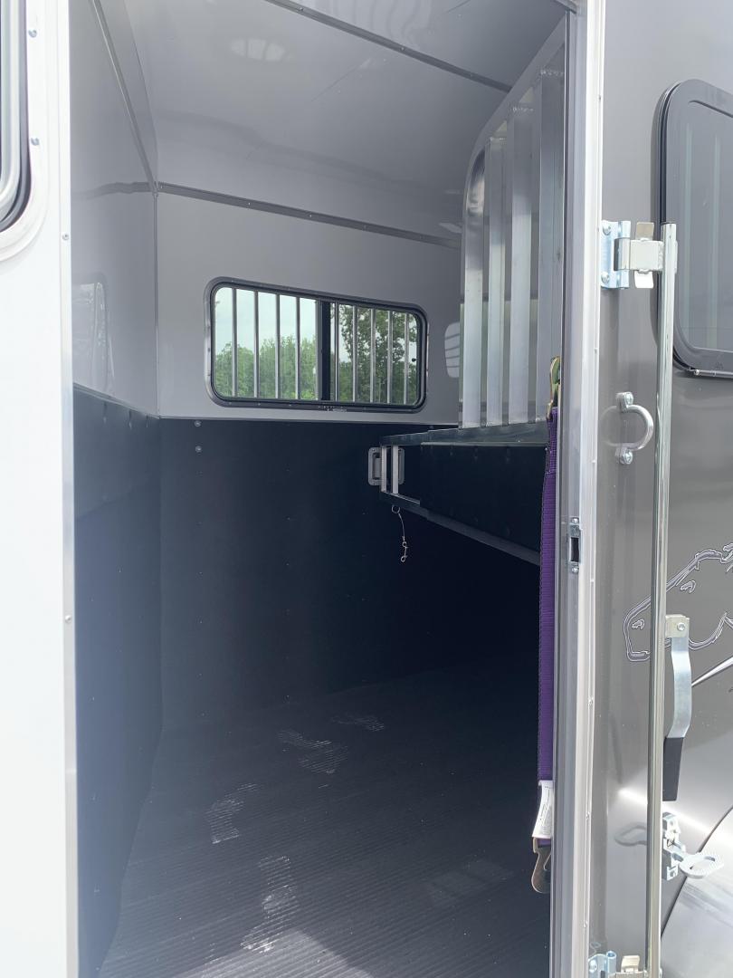 2025 HOMESTEADER STALLION 213SB 2 HORSE SLANT LOAD - Image 7