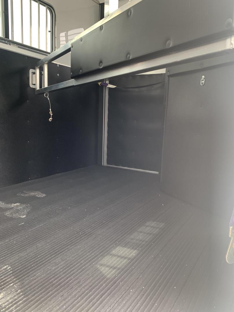 2025 HOMESTEADER STALLION 213SB 2 HORSE SLANT LOAD - Image 5