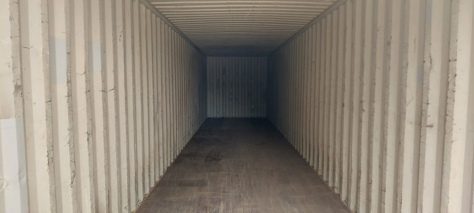 Watertight 40ft Shipping Container - Extra Space for Storage. - Image 4